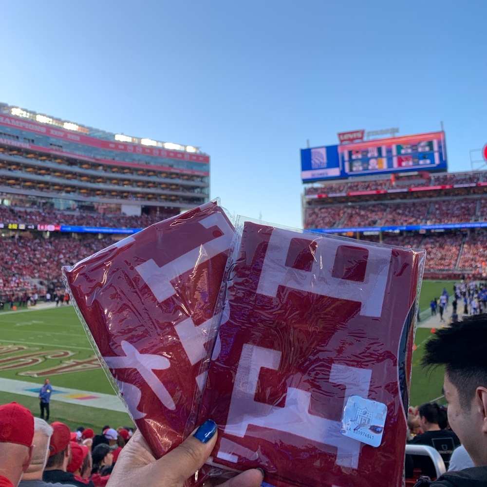 New San Francisco 49er’s Banner and Dog Tag Necklace